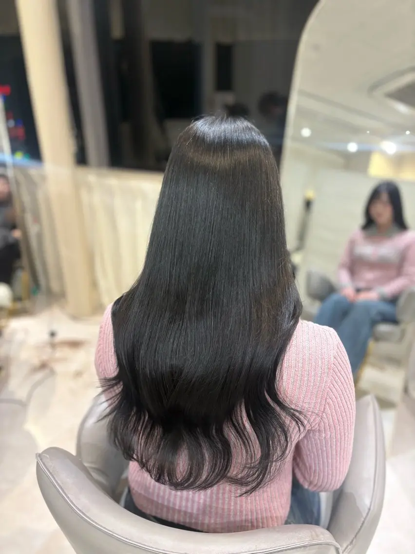 ロング カラー ヘアカラー 大西 愛梨のヘアスタイル
