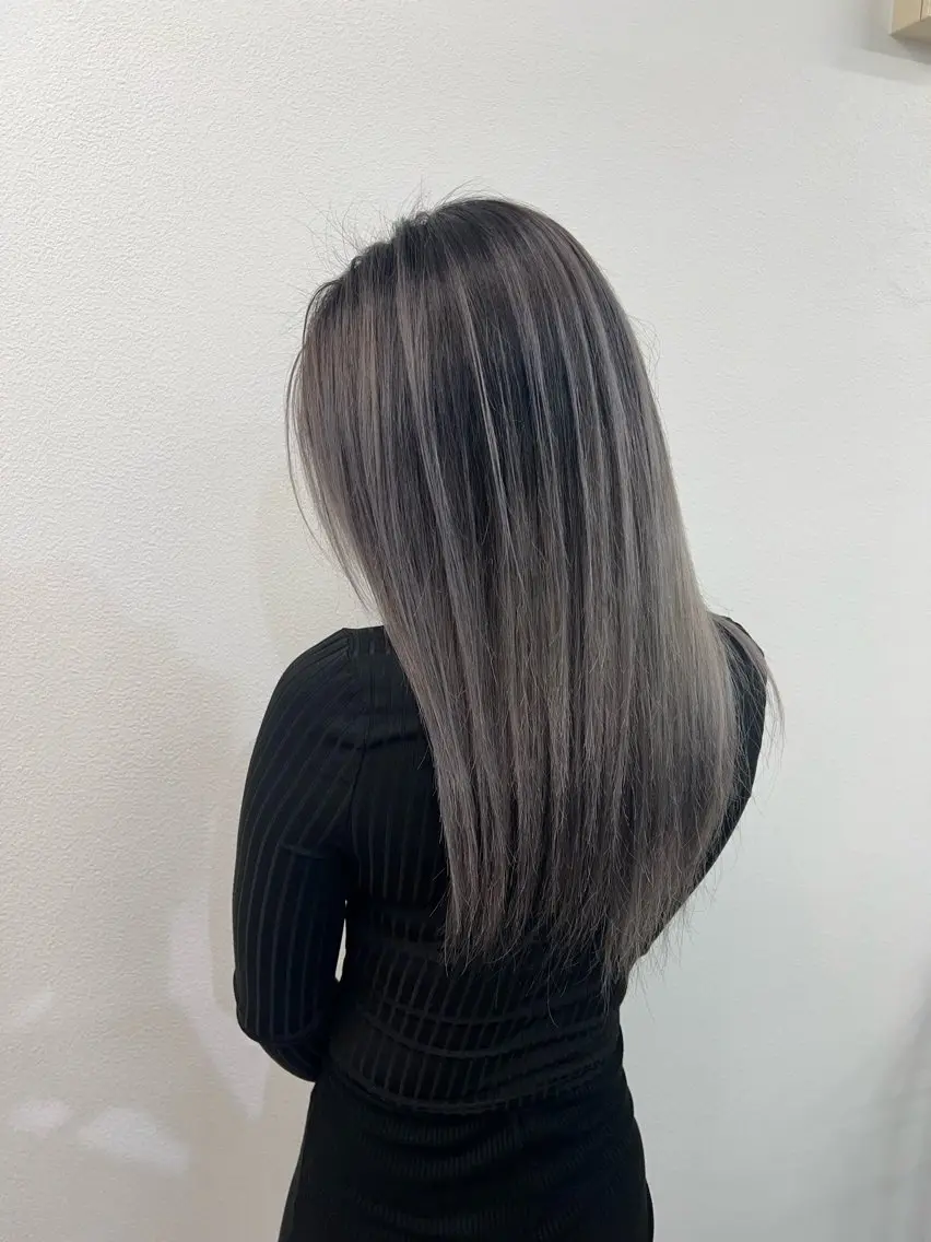 ロング レイヤーカット 藤本 翔己のヘアスタイル