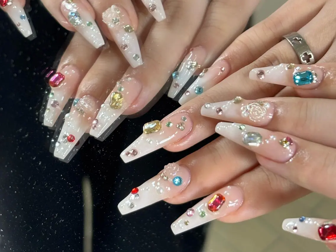 ネイル フレンチネイル ジェルネイル 韓国ネイル マグネットネイル ニュアンスネイル ハンドネイル Sully Nail  Labのネイルデザイン