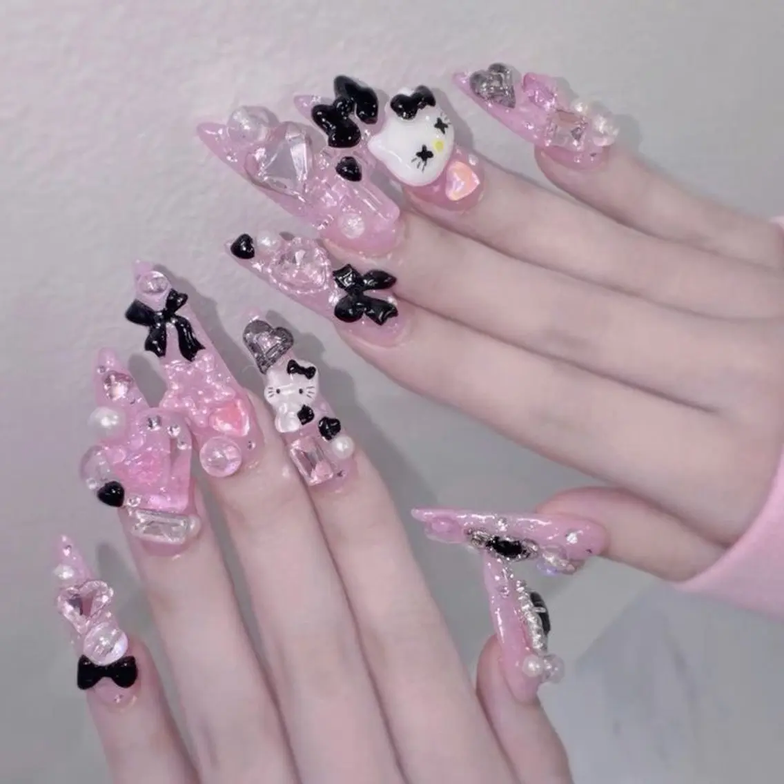 ネイル キラキラネイル 韓国ネイル マグネットネイル 持ち込み ネイルチップ ハンドネイル Himeka Bling.Nailのネイルデザイン