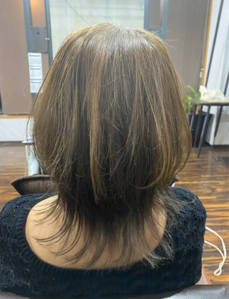 ミディアム カラー ヘアカラー 丸林 流音のヘアスタイル