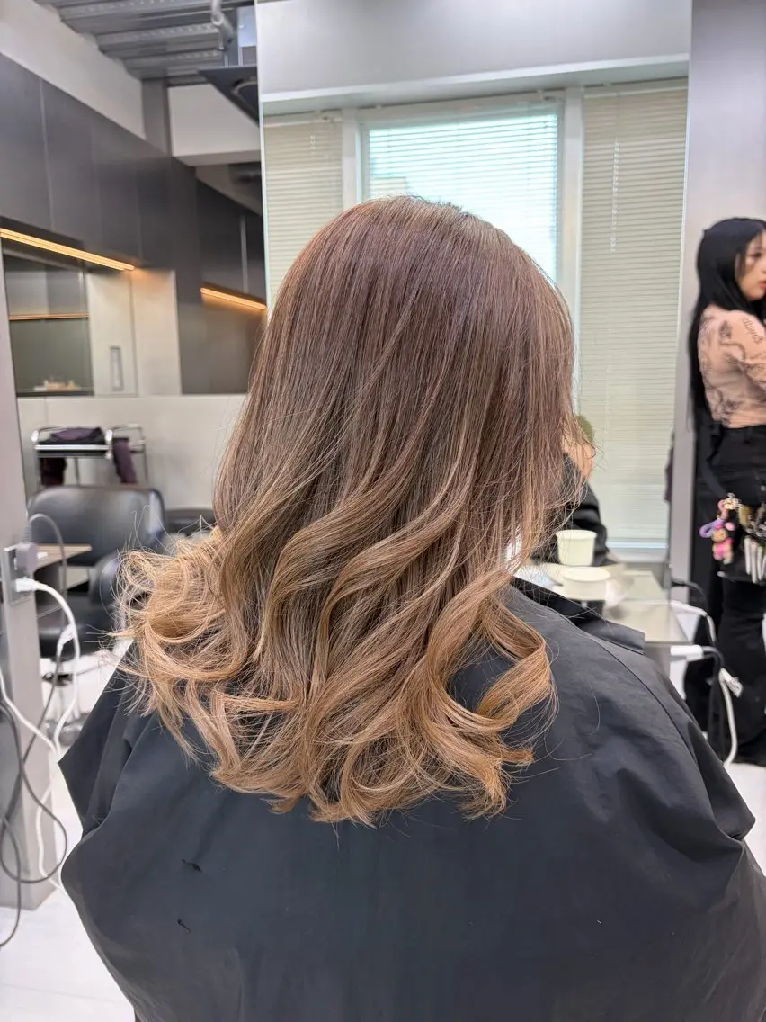 ロング カット ヘアカラー トリートメント 🫧バレイヤージュ/ ハイライト/ミズキのヘアスタイル