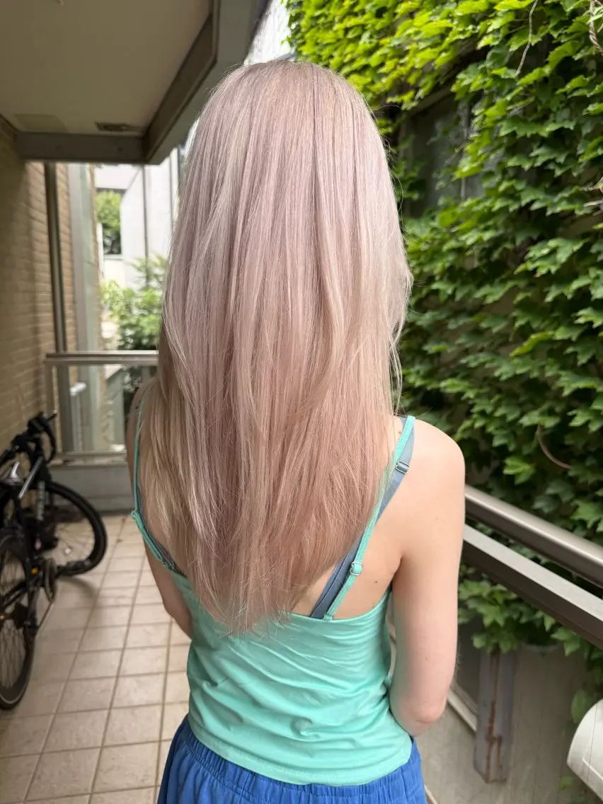 セミロング カラー ベージュカラー ホワイトベージュ カット ヘアカラー 原宿ブリーチカラー /三村克彦のヘアスタイル