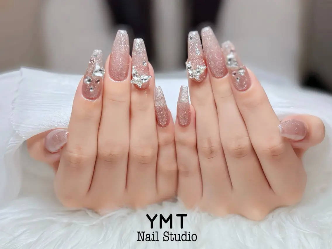ネイル 長さ出し フットネイル ジェルネイル 韓国ネイル マグネットネイル ハンドネイル YMT NailStudioのネイルデザイン