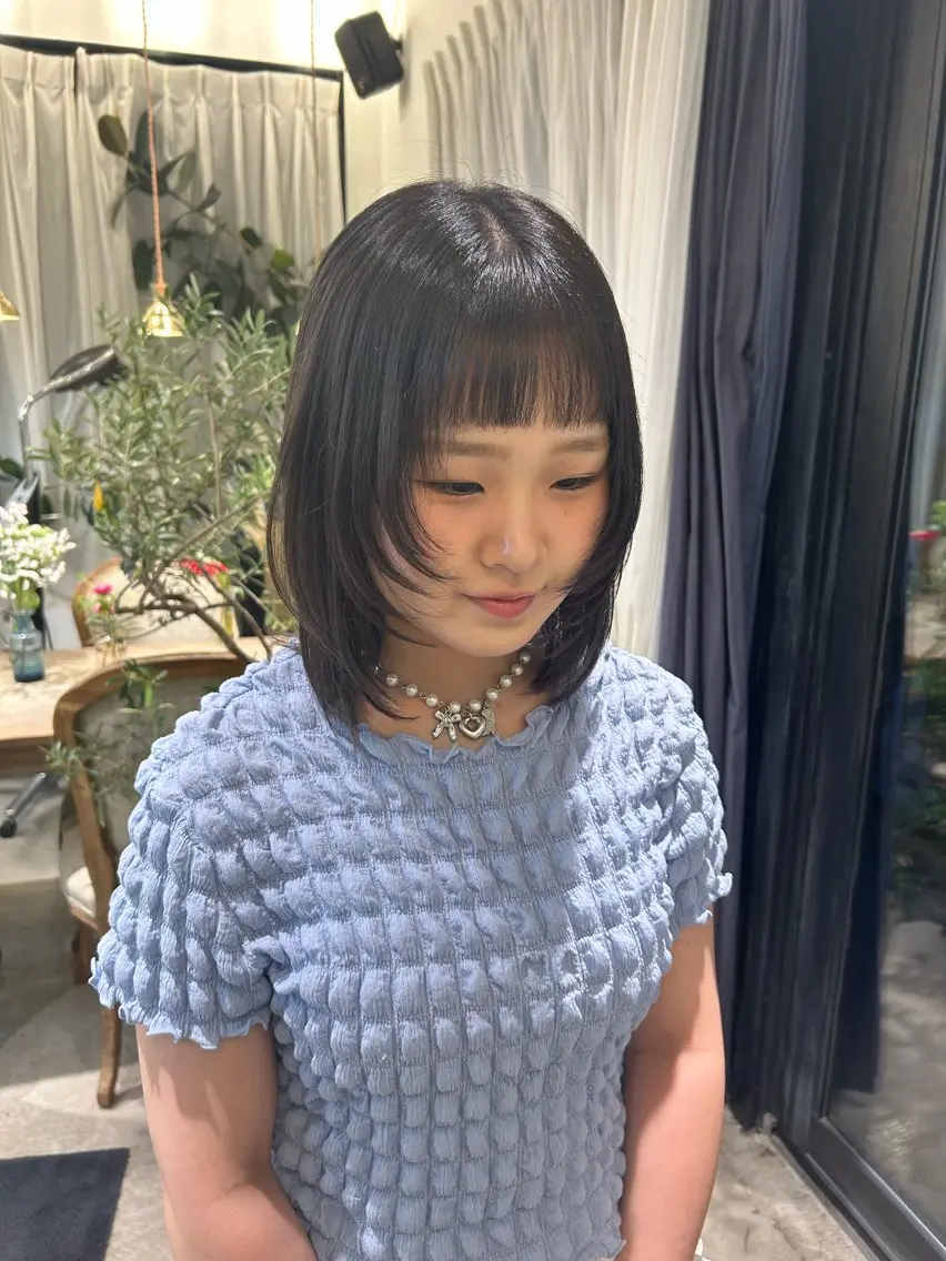 ミディアム 顔まわりレイヤー 顔周りカット レイヤーカット シャギー カット 田中 陽菜乃のヘアスタイル