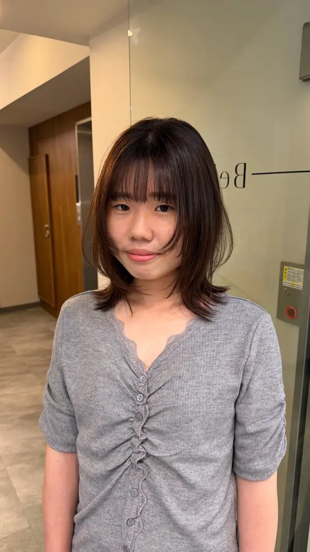 ミディアム カット momoka Jr.stylistのヘアスタイル