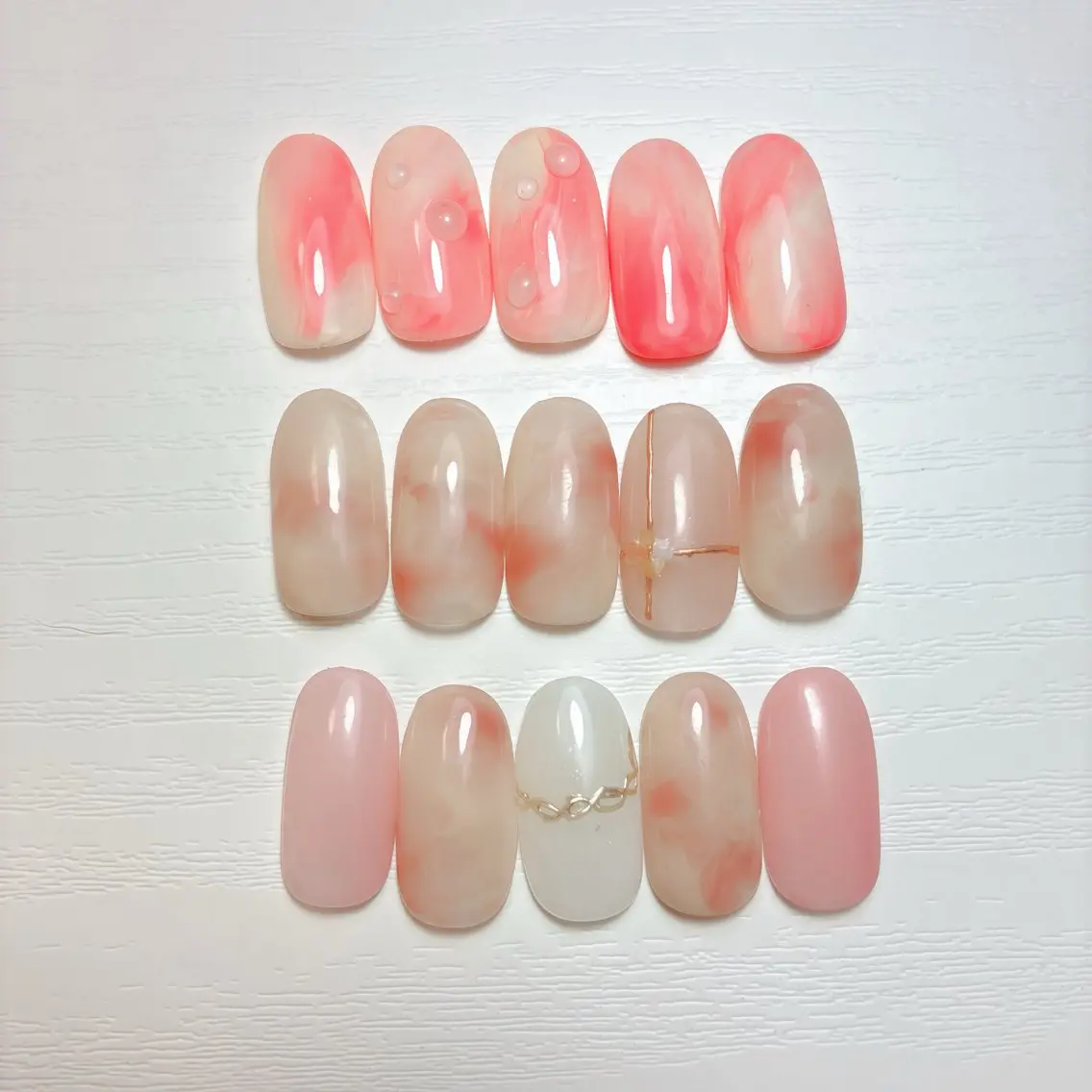 ネイル フットネイル 氷ネイル・うるうるネイル マグネットネイル ニュアンスネイル シンプルネイル ハンドネイル nail salon anoneのネイルデザイン