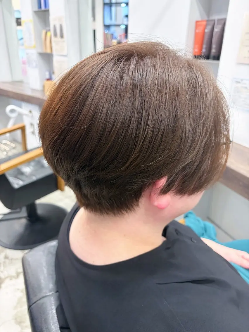 ショート カラー Riant Meguのヘアスタイル