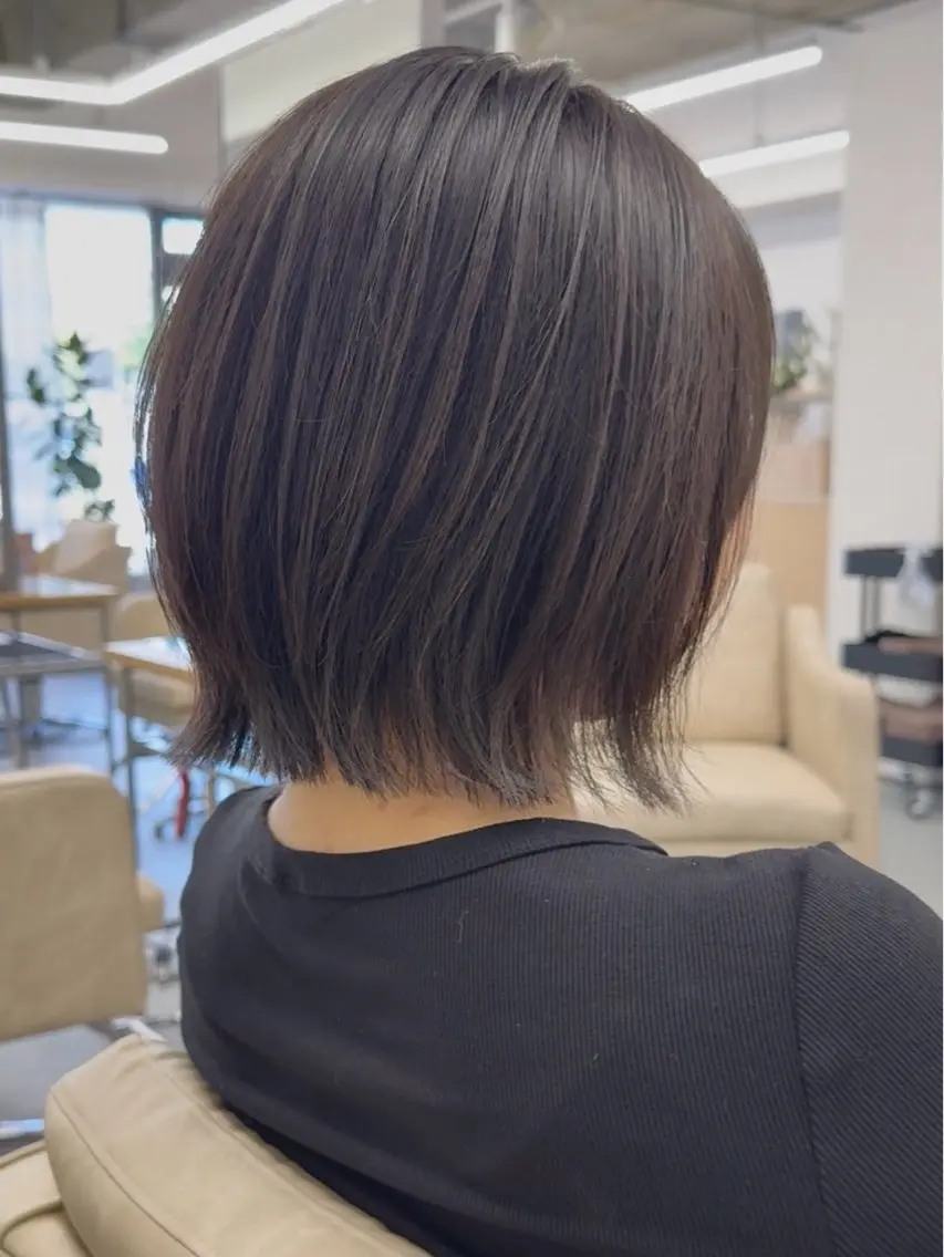 ショート カラー ボブレイヤー ボブ レイヤーカット 似合わせカット 豊島 璃奈のヘアスタイル