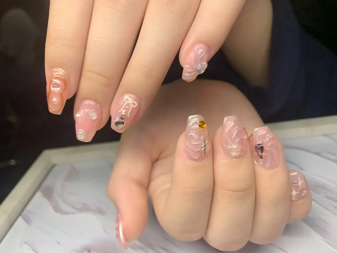 ネイル フレンチネイル ジェルネイル 韓国ネイル マグネットネイル マグネットフレンチ akina nailsのネイルデザイン