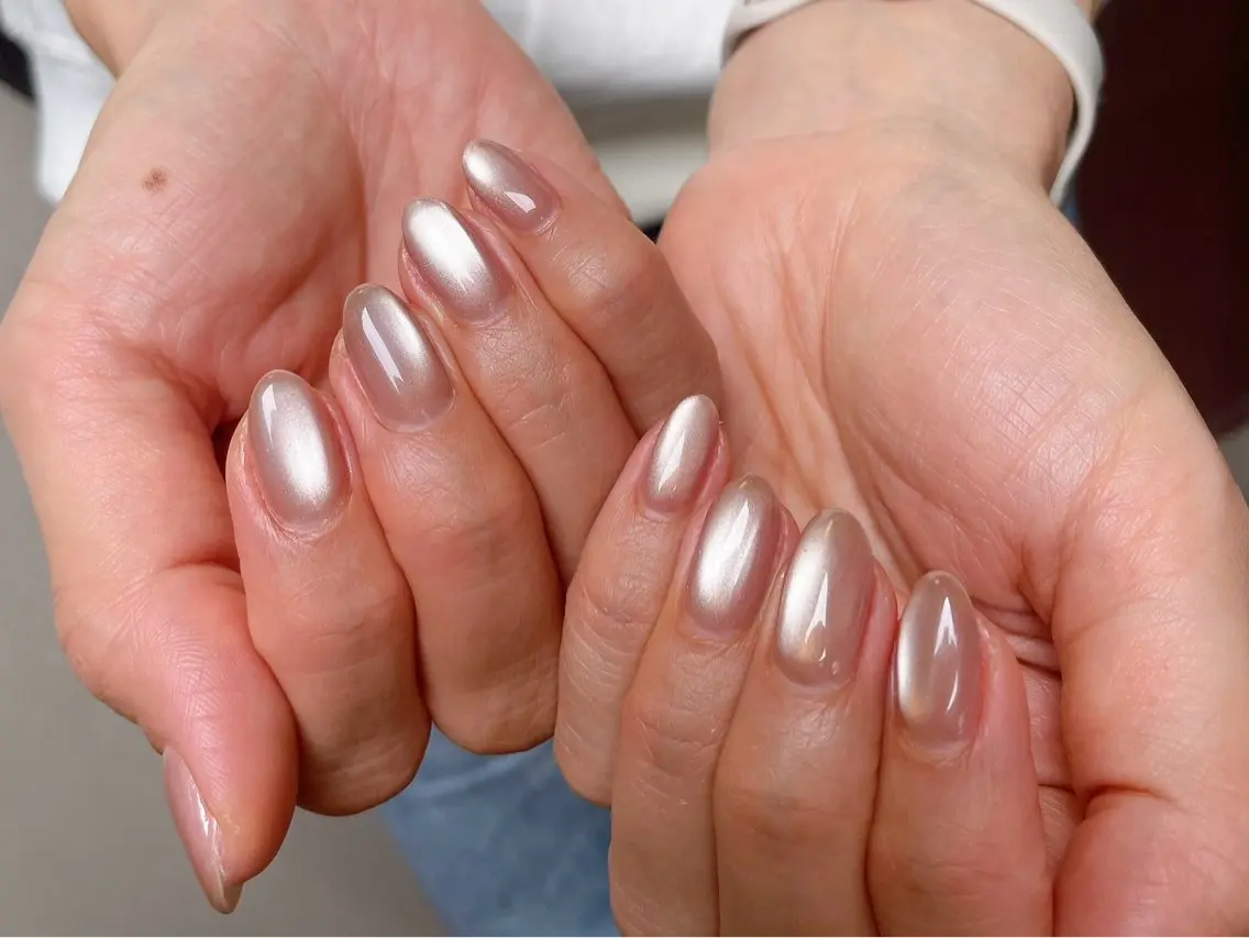 ネイル オーロラネイル フットネイル フレンチネイル ジェルネイル マグネットネイル ハンドネイル kiki nail たまプラーザのネイルデザイン