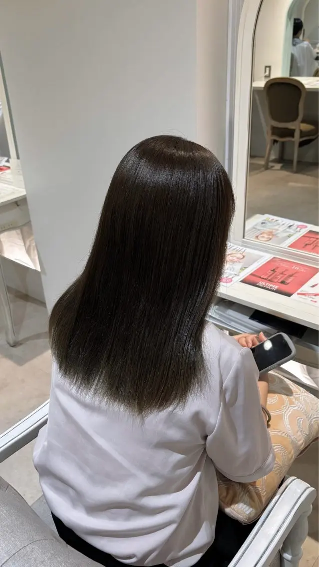 セミロング カラー グレージュ オリーブグレージュ オリーブグレー CreBiA🎀 ayaのマツエク・マツパデザイン