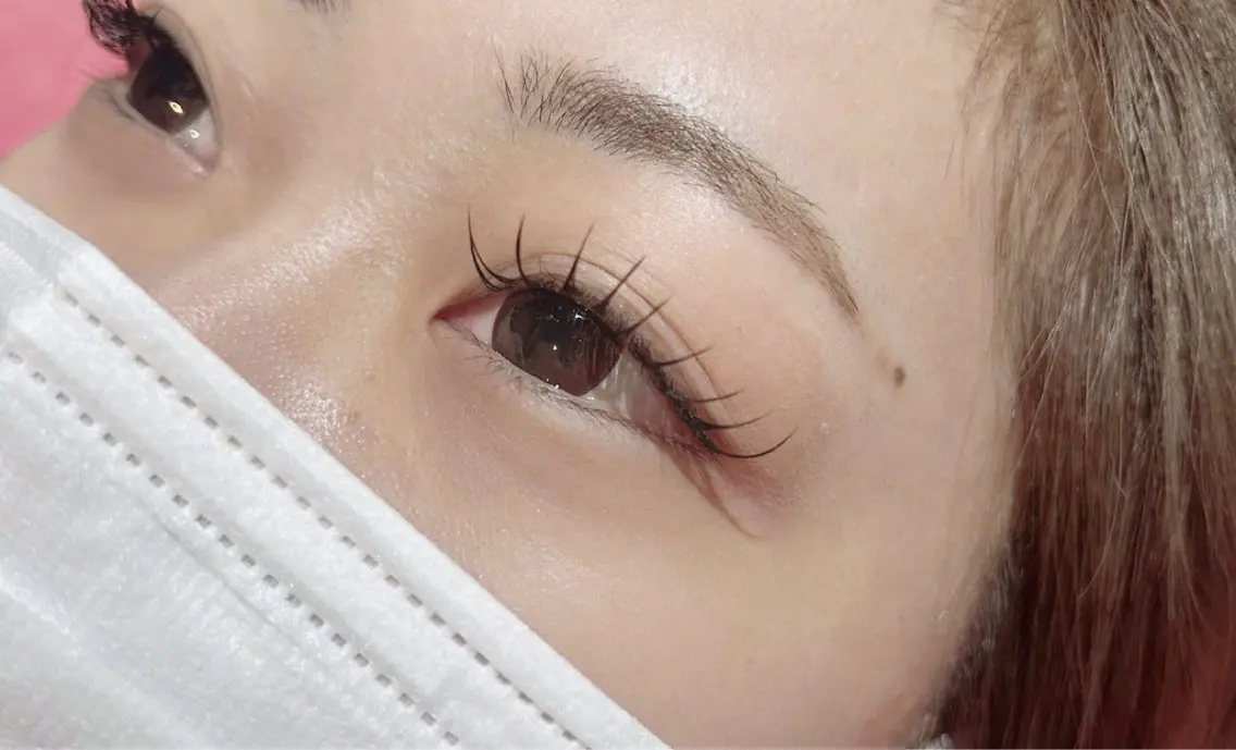 マツエク・マツパ フラットラッシュ マツエク Lily NAOMIのマツエク・マツパデザイン