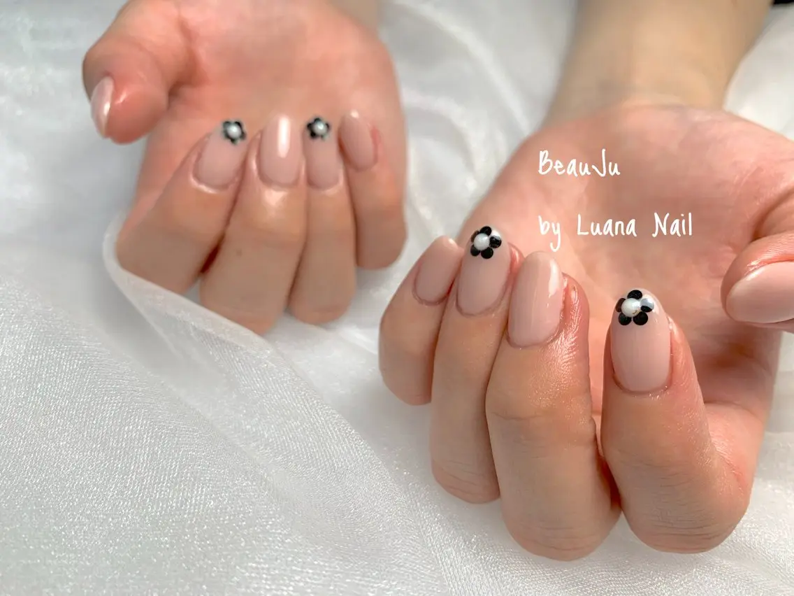 ネイル BeauJu by Luana Nailのネイルデザイン