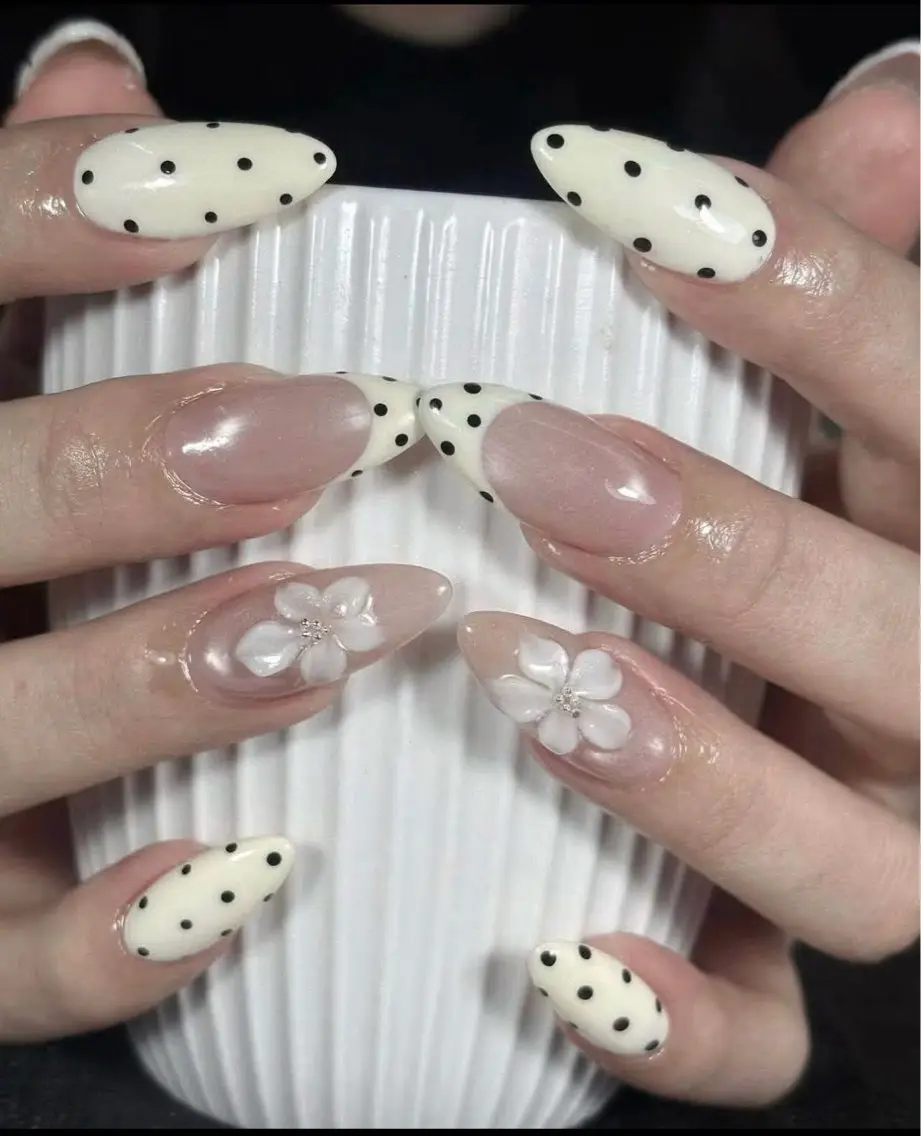 ネイル キラキラネイル マグネットネイル ぷっくりネイル 春ネイル ワンホンネイル ハンドネイル Candy Nailのネイルデザイン