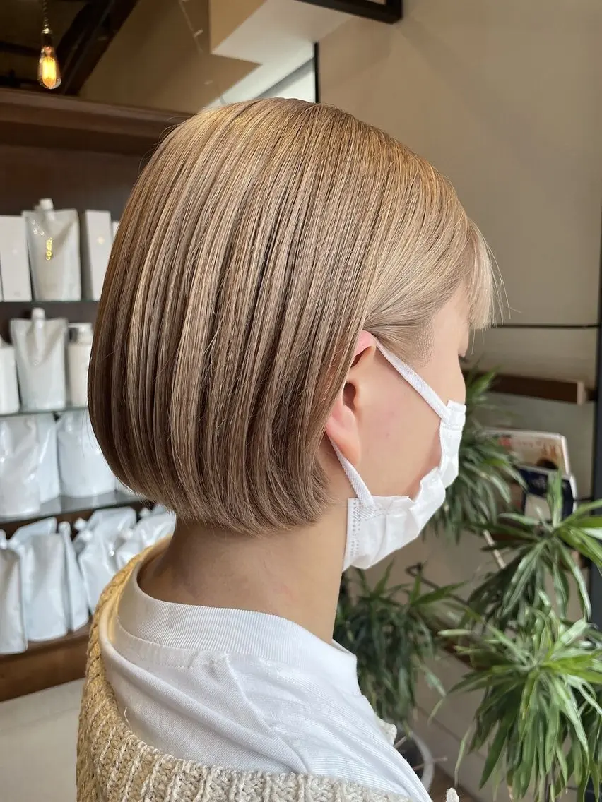 ミディアム 切りっぱなしボブ ボブレイヤー ミディアムパーマ ボブ 髪質改善 カット ヘアカラー トリートメント こじま しょういちのヘアスタイル