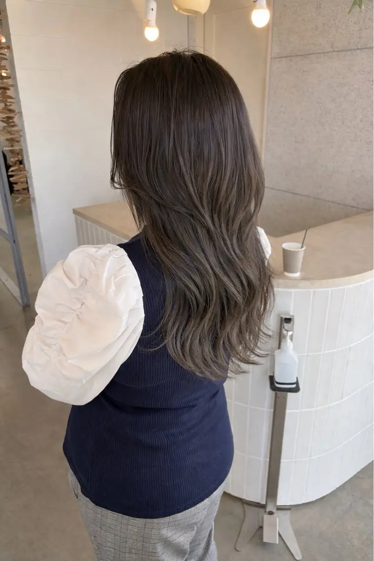 ロング 小川 美咲のヘアスタイル