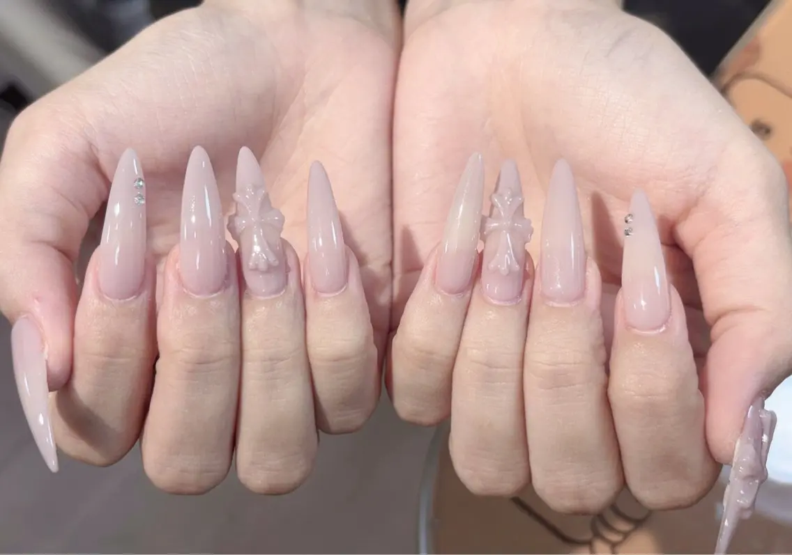 ネイル アートネイル オーロラネイル チークネイル 長さ出し フレンチネイル ハンドネイル ハンドケア Yumi Nail Seiのネイルデザイン