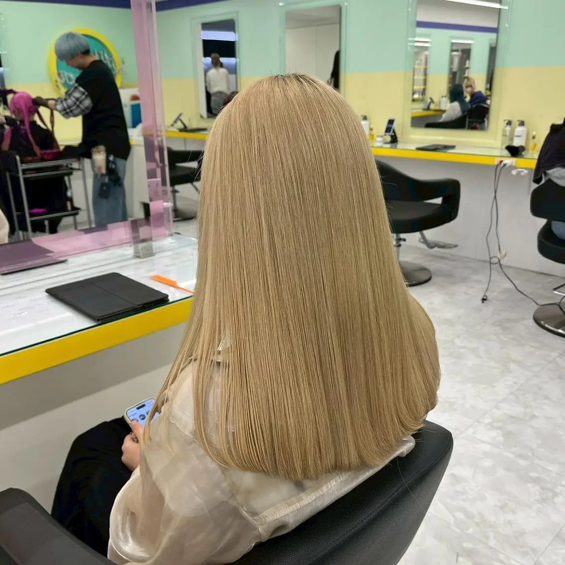ロング カット ヘアカラー ハイトーンカラー 🎀アカデミー札幌のヘアスタイル
