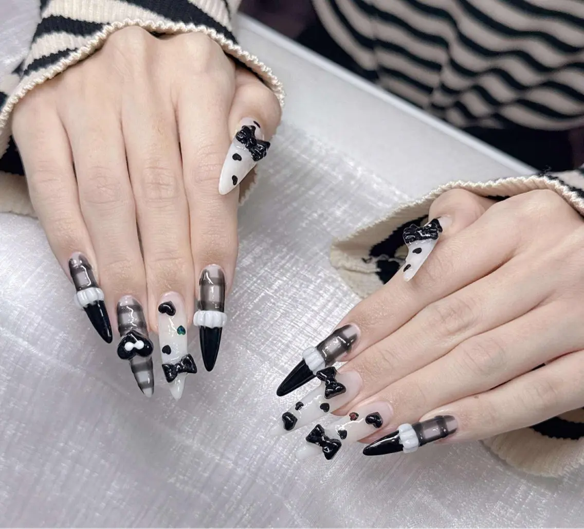 ネイル ハンドネイル Lee Nailsのネイルデザイン