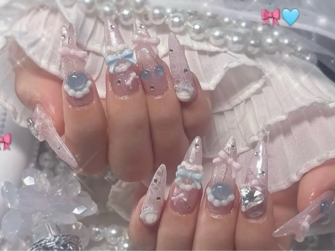 ネイル アートネイル オーロラネイル フレンチネイル ジェルネイル グラデーション ハンドネイル Sora  Nail 長さ出し専門店のネイルデザイン