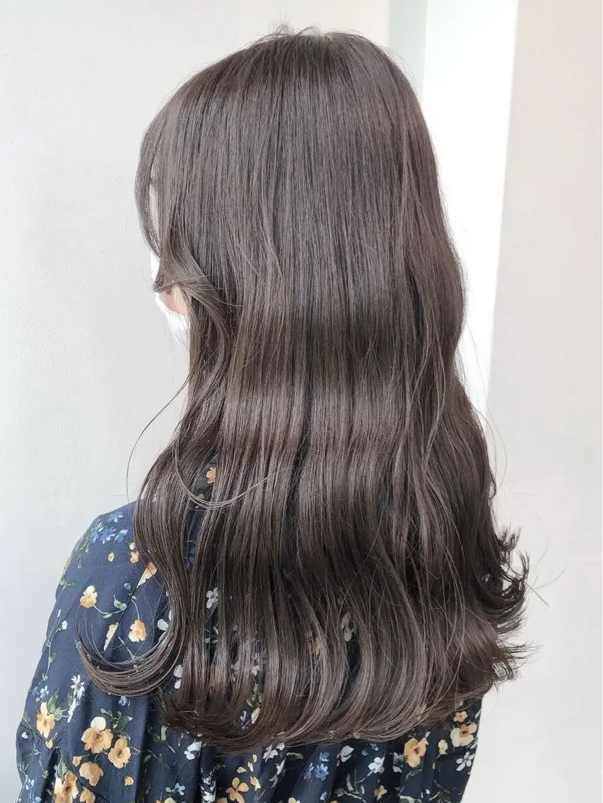 ロング カラー ヘアカラー トリートメント 𓏸レイヤー髪質改善 透けカラーカノン🫧のヘアスタイル