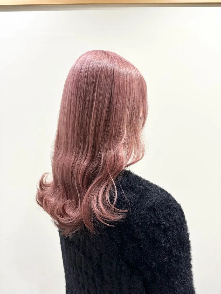 ロング カラー カット ヘアカラー トリートメント ヘッドスパ ヘアメイク アン/ ブリーチカラーのヘアスタイル