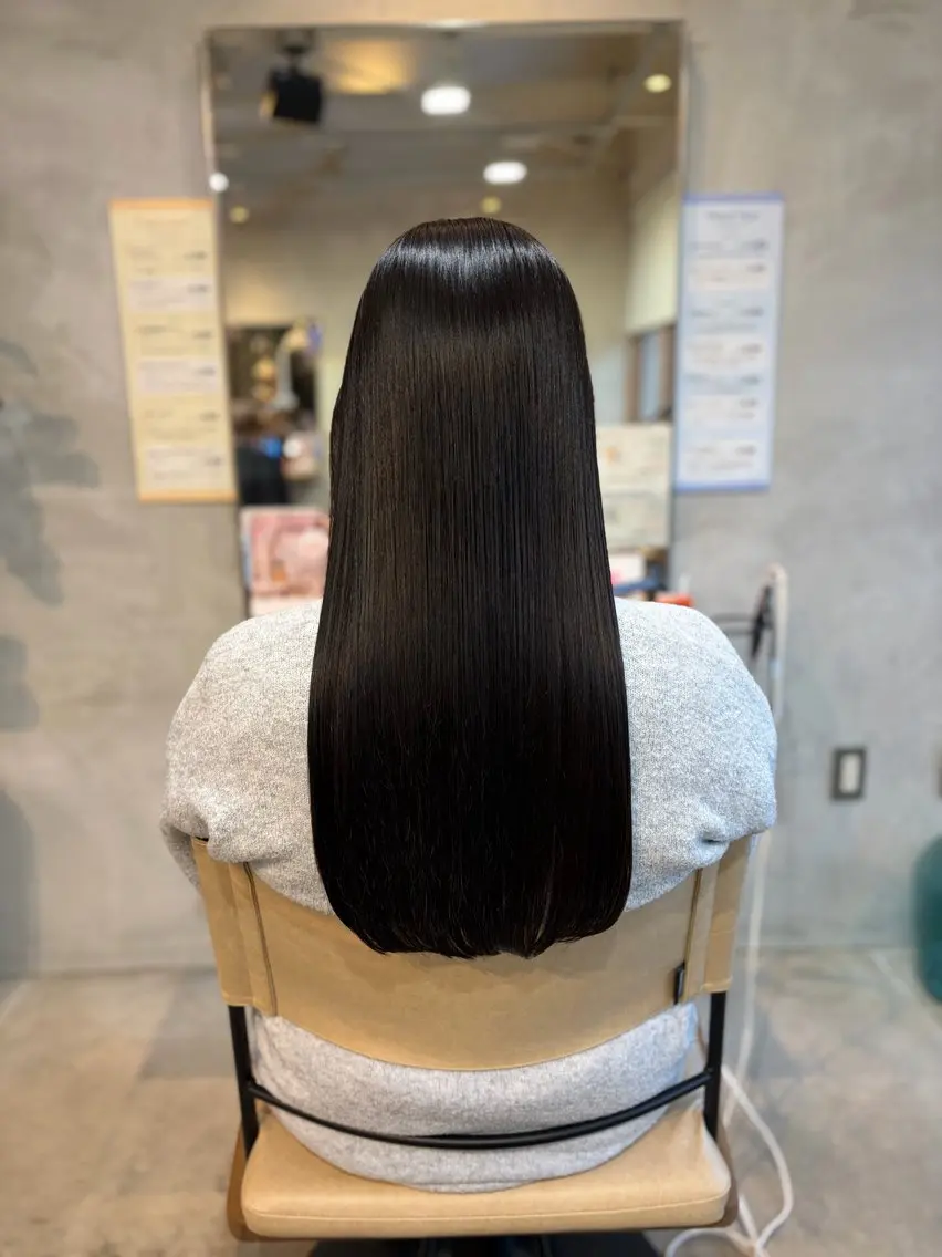 ロング カラー ダークグレー ダークグレージュ グレージュ ヘアカラー momoka 女性限定のヘアスタイル