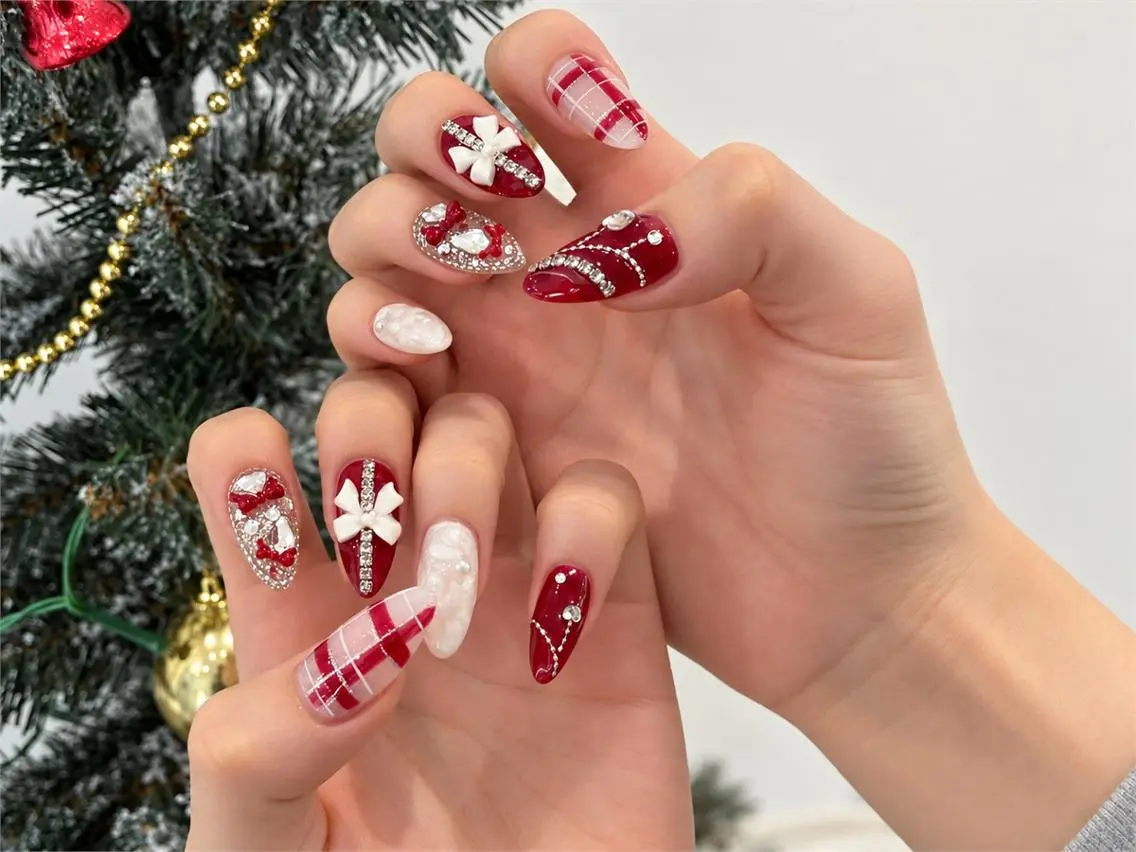 ネイル ボルドー リボン 冬ネイル クリスマス RIRI 池袋のネイルデザイン