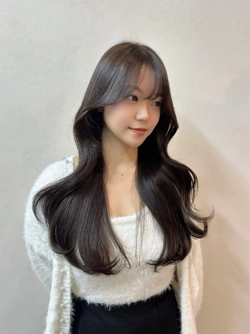 ロング カラー カット ヘアカラー トリートメント 本格韓国ヘア🇰🇷 【uni】キューさんのヘアスタイル