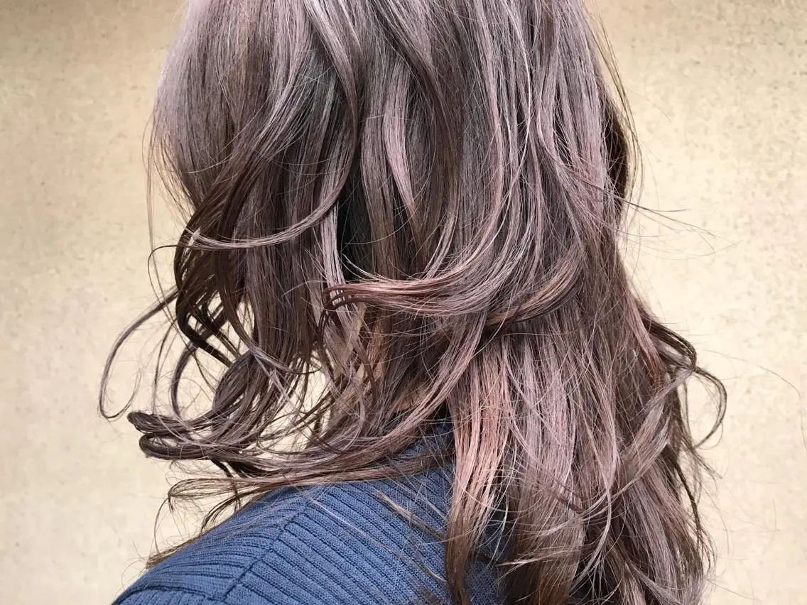 ミディアム カラー アッシュ ブリーチ 透明感カラー ブリーチなしカラー ピンクカラー カット ヘアカラー トリートメント vato バトのヘアスタイル