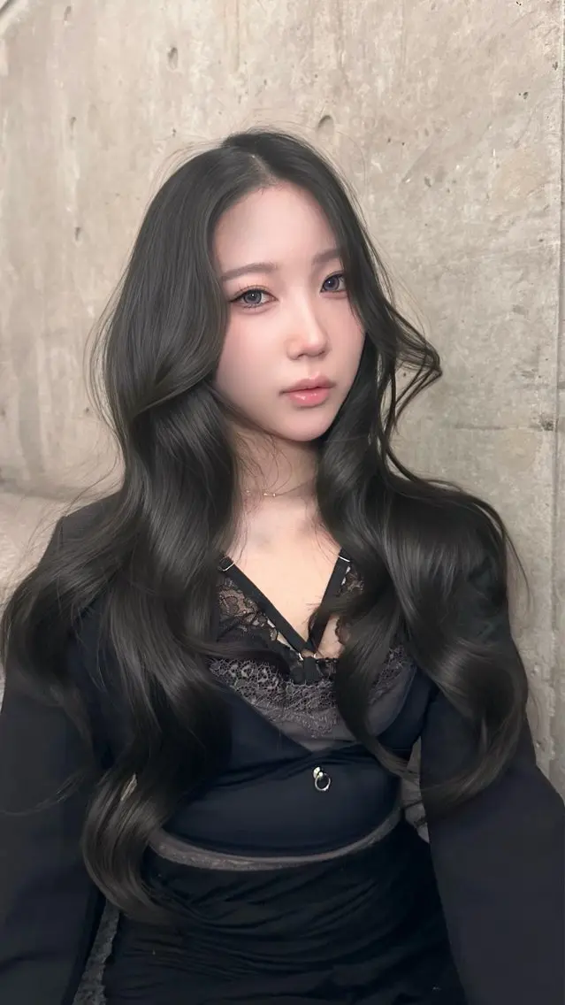 ロング カラー ヘアカラー ヘアセット 上品モテヘア🩶 karen🩶のヘアスタイル