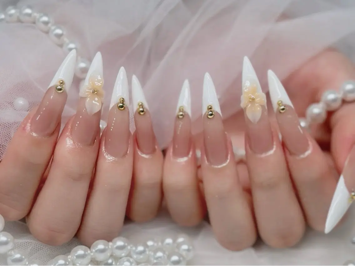 ネイル アートネイル 長さ出し グラデーション マグネットネイル 持ち込み Mi nailsのネイルデザイン