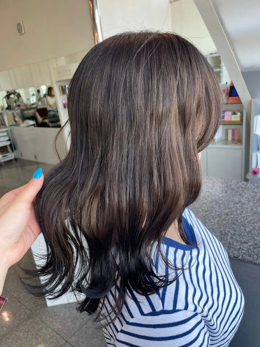 ミディアム カラー ブリーチ グレージュ ブリーチなしカラー ハイトーン/ブリーチ 🤍足立里湖のヘアスタイル