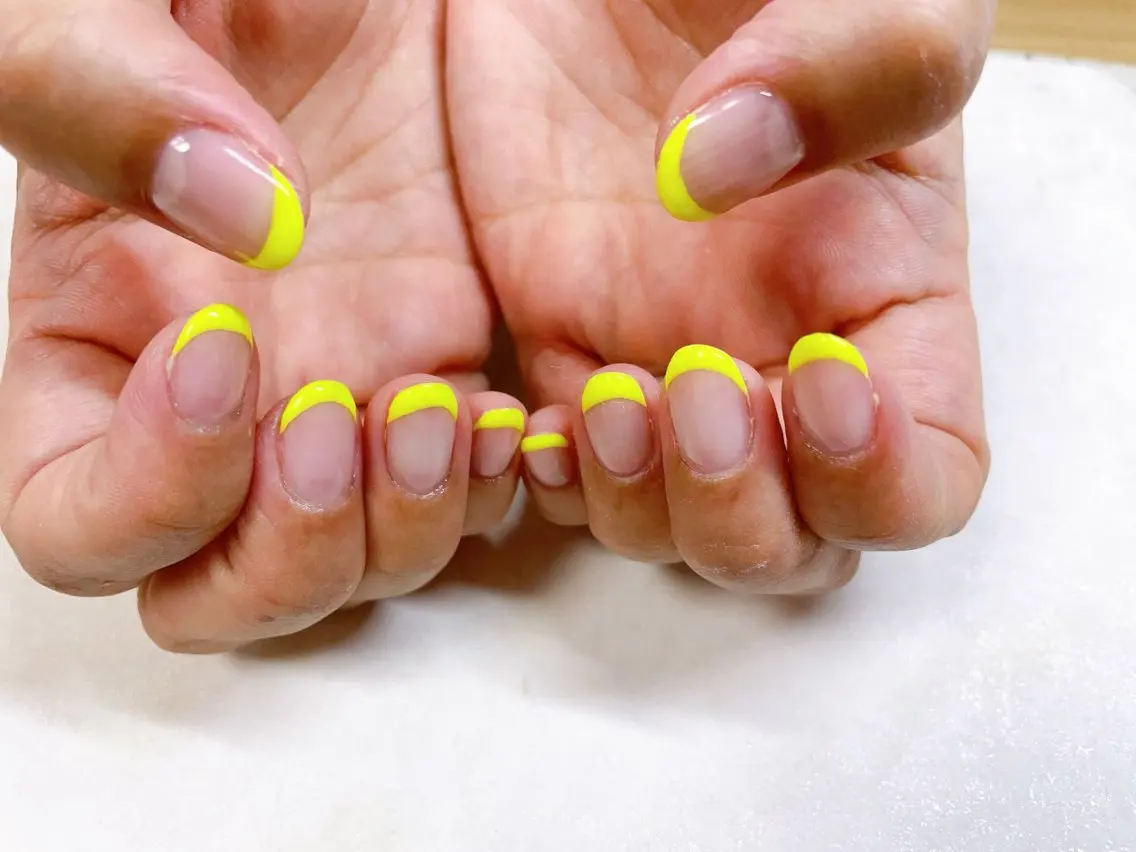 ネイル オーロラネイル フラワーネイル フットネイル フレンチネイル ジェルネイル mogunail &blowのネイルデザイン