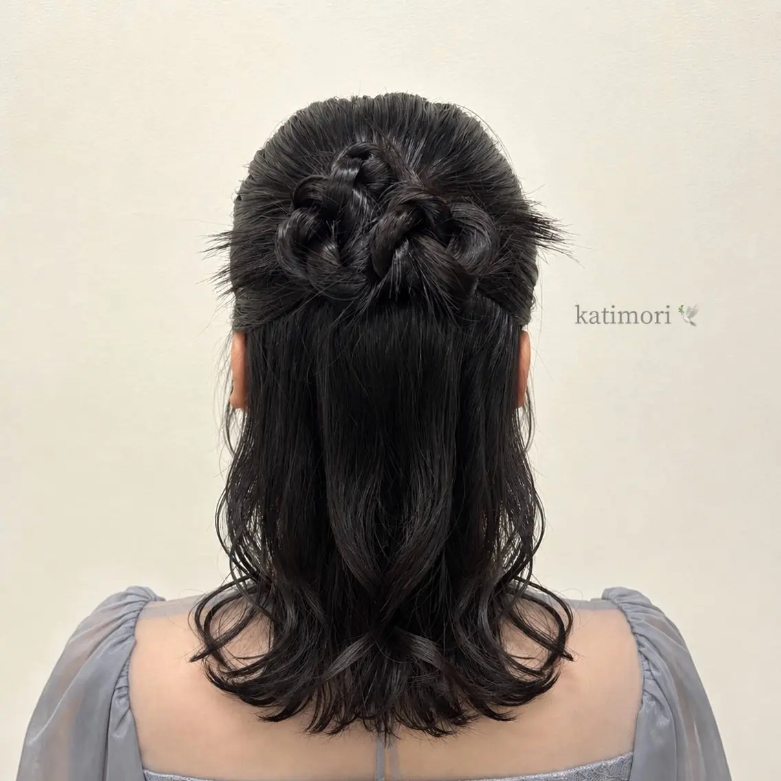 ミディアム ヘアアレンジ ハーフアップ 艶カラー/ レイヤー /髪質改善|YUIのヘアスタイル