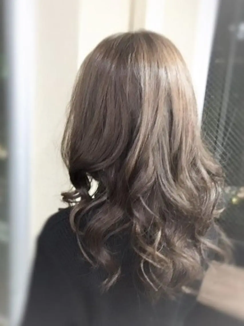 最高級☆イルミナカラー+カラー専用グロストリートメント¥5500の写真