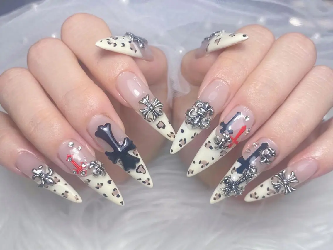ロング カラー グラデーションカラー 韓国風ヘア ハンドネイル Bling Salonのネイルデザイン