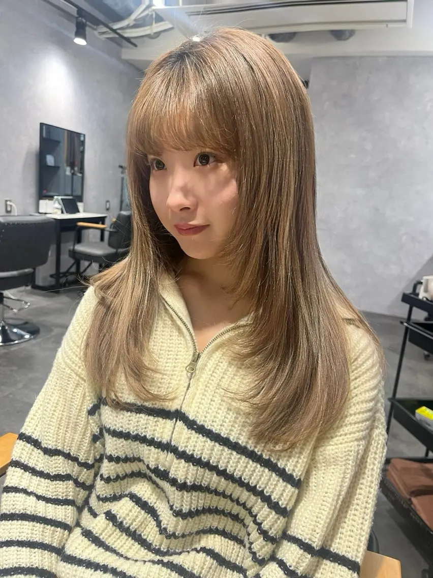セミロング レイヤーカット /konomiのヘアスタイル