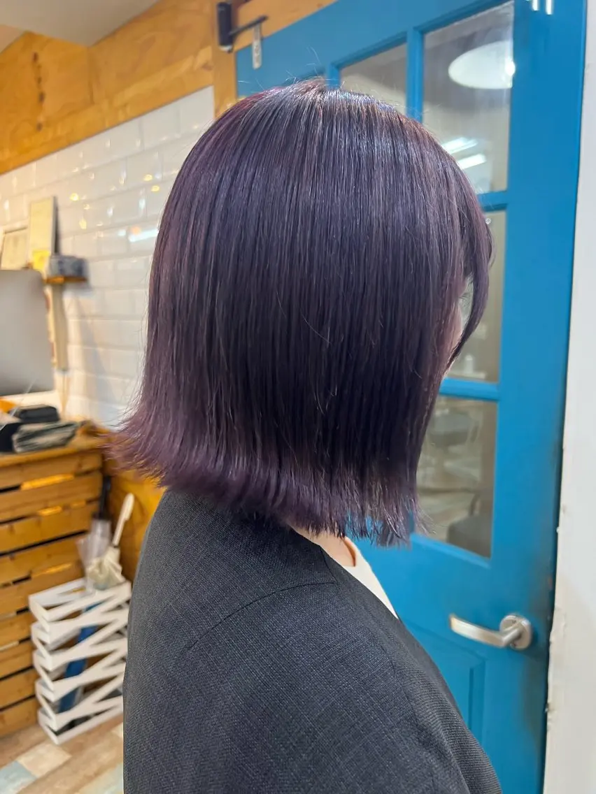 セミロング カラー デザインカラー イヤリングカラー ハイライトカラー ラベンダーカラー パープルカラー ヘアカラー トリートメント KANA/ボブ/ インナーカラー/艶髪のヘアスタイル