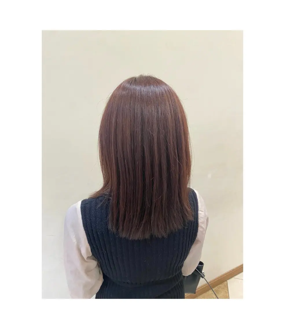 カラー 新嵩 真理のヘアスタイル