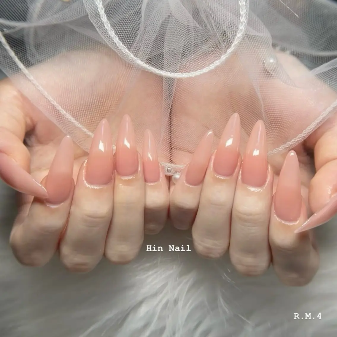 ネイル チークネイル ドット フットネイル フレンチネイル 韓国ネイル ハンドネイル HIN NAILのネイルデザイン