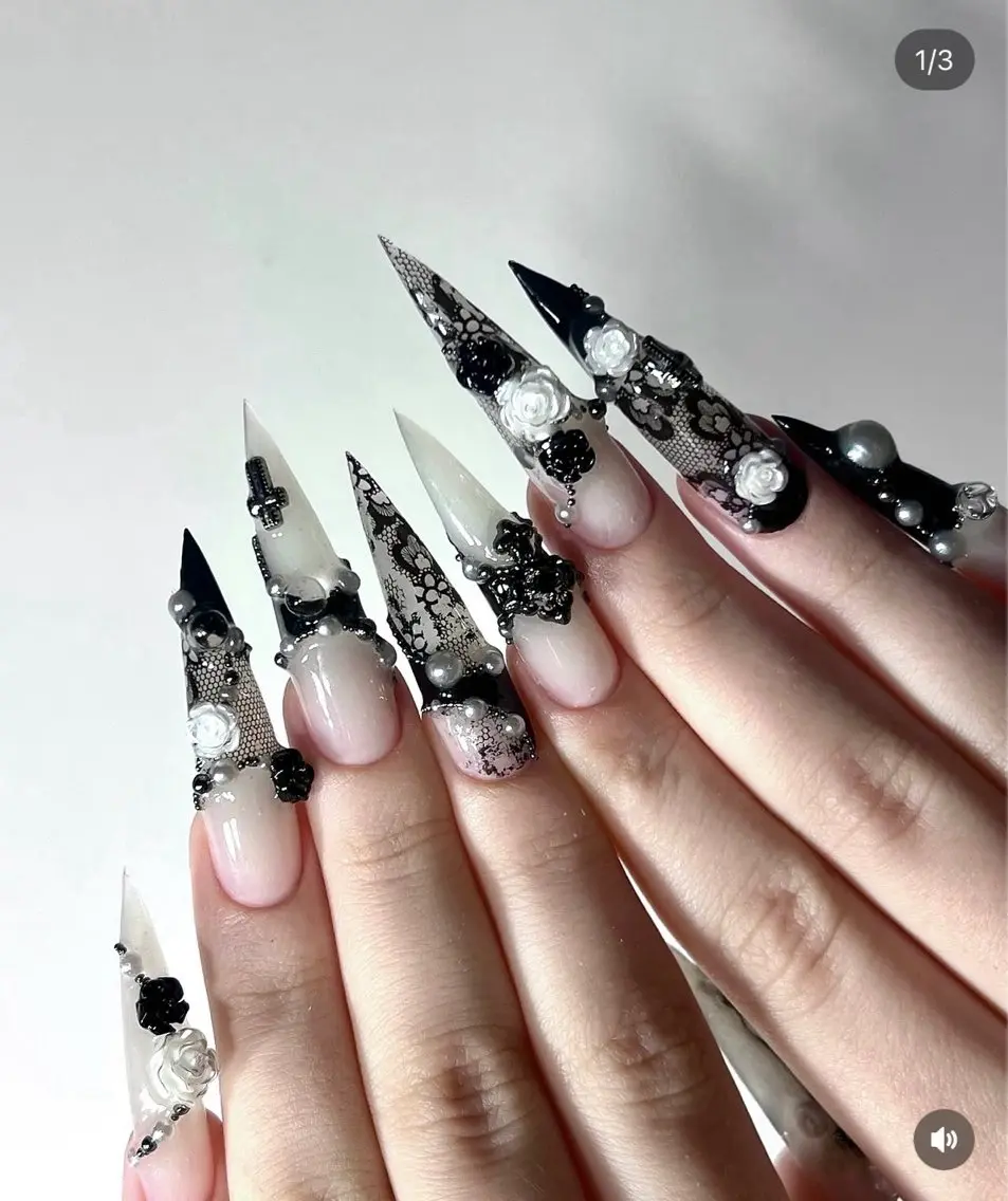 ネイル ハンドネイル Rina Mika Nailsのネイルデザイン