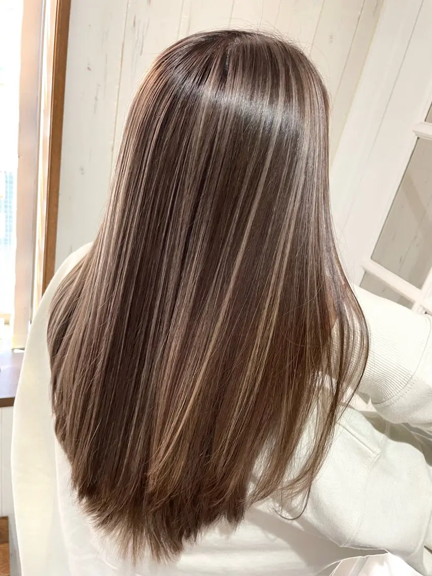 ロング カラー ブリーチ ケアブリーチ ハイライトカラー ハイライト ヘアカラー 西川 敏夫のヘアスタイル
