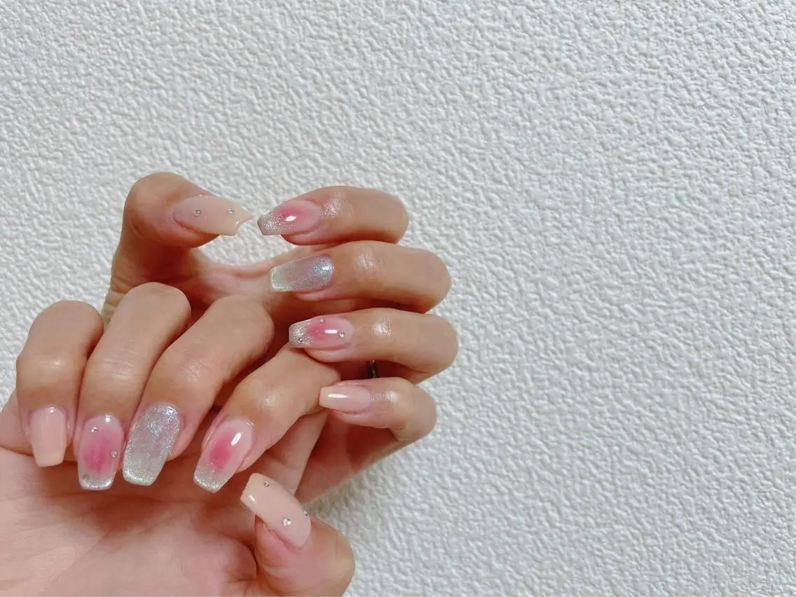 ネイル オーロラネイル フラワーネイル フットネイル フレンチネイル ジェルネイル mogunail &blowのネイルデザイン