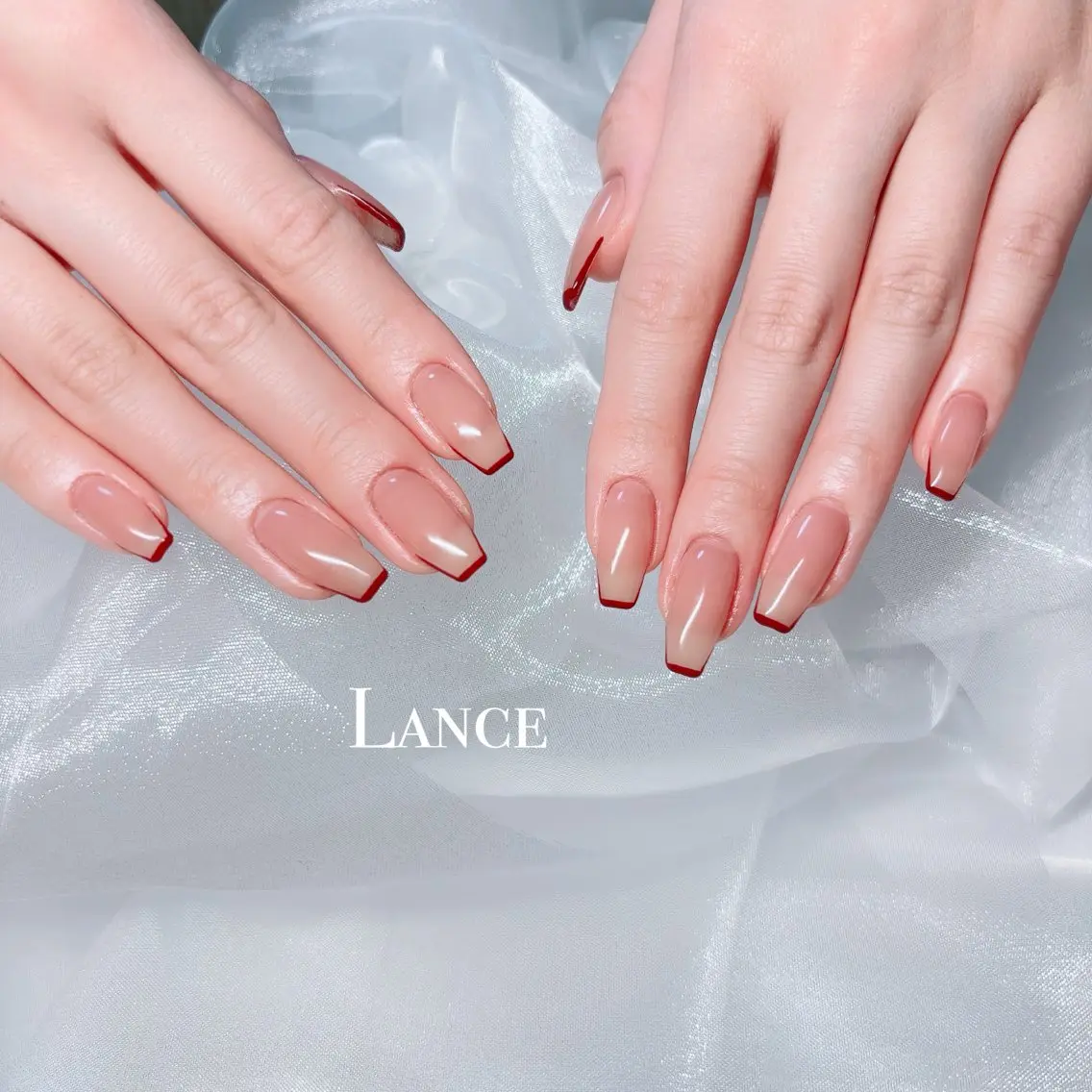 ネイル オーロラネイル フットネイル フレンチネイル キラキラネイル 韓国ネイル ハンドネイル Lance nailのネイルデザイン
