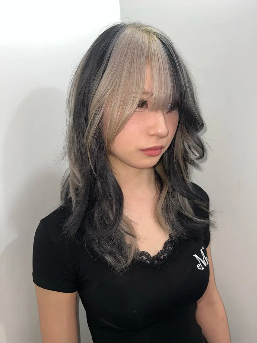 ミディアム カット ヘアカラー 💥ウルフカット デザインあんな💥のヘアスタイル