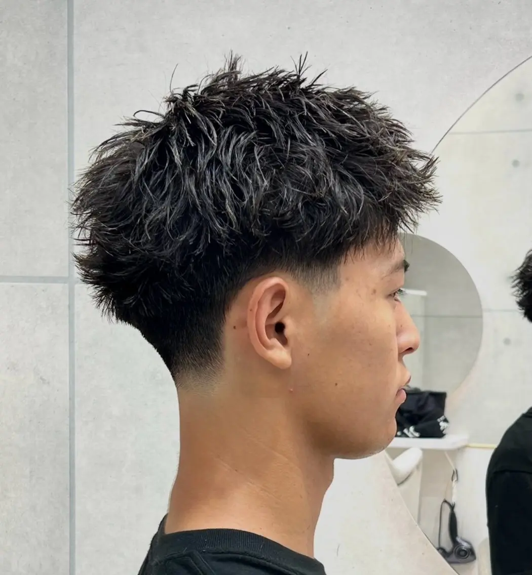 ショート パーマ メンズ カット パーマ 岩城 滉成のヘアスタイル