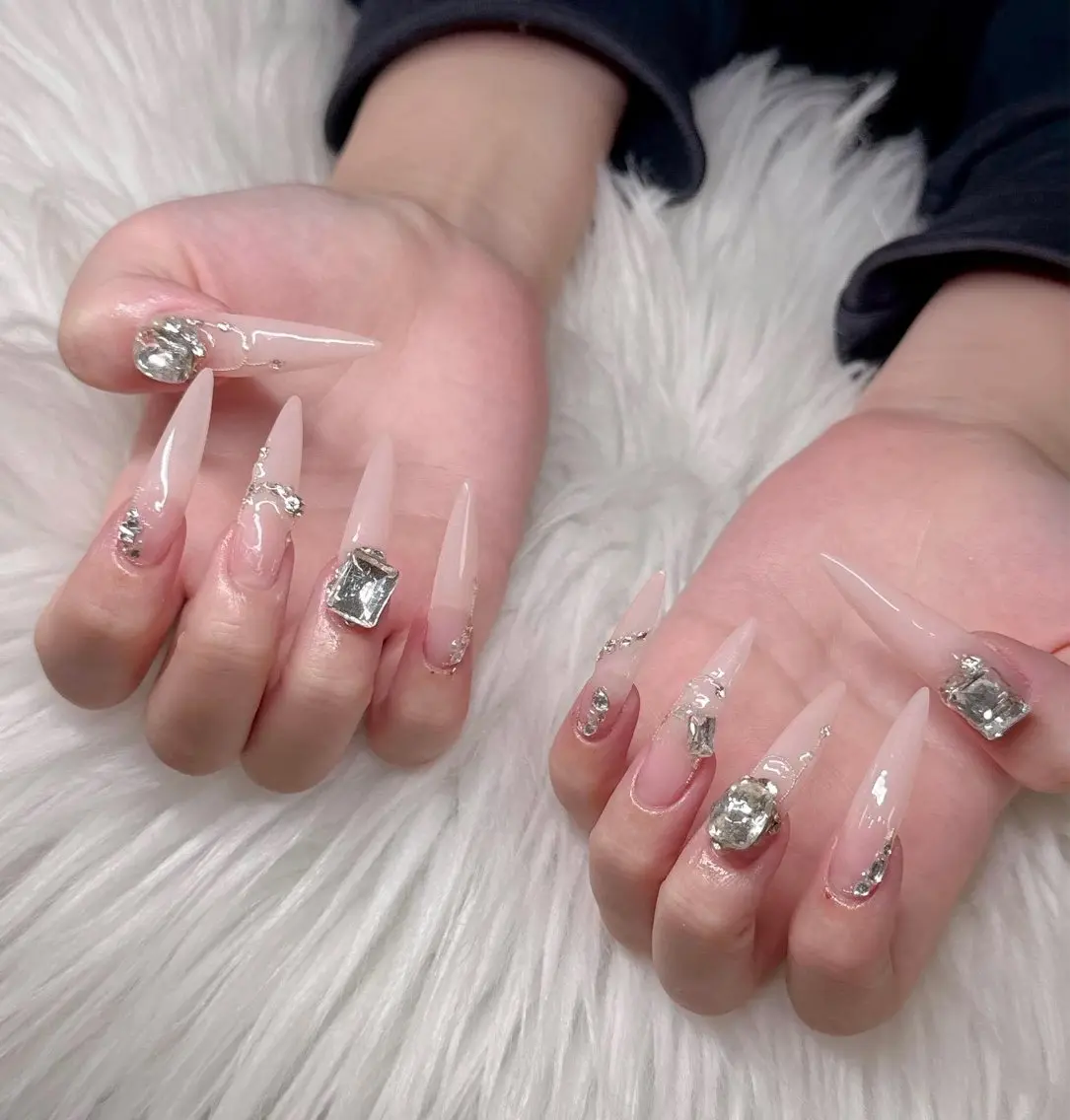ネイル Lee Nailsのネイルデザイン