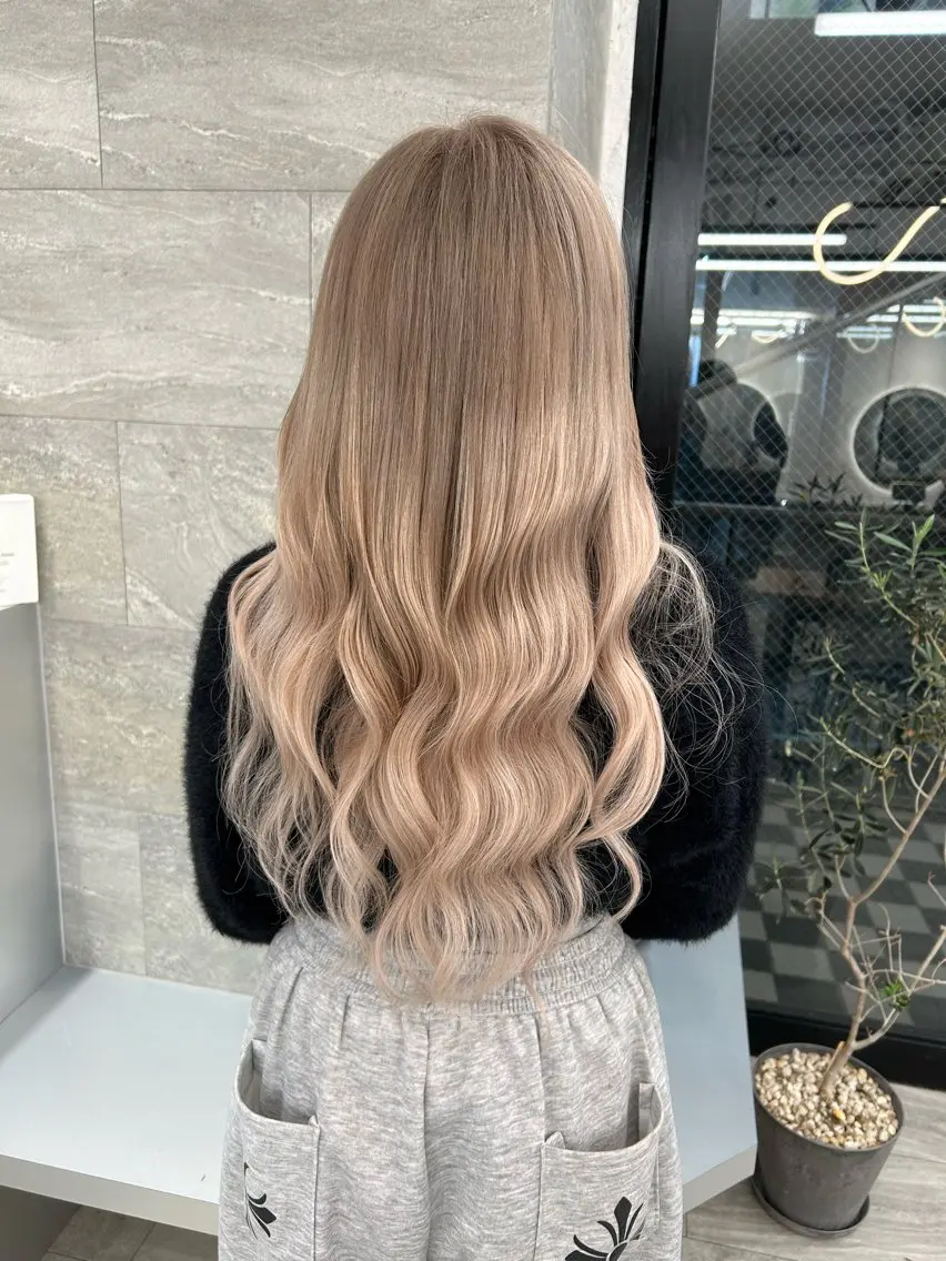 ロング カラー ヘアアレンジ エクステ エクステ TATSUYA アートディレクターのヘアスタイル